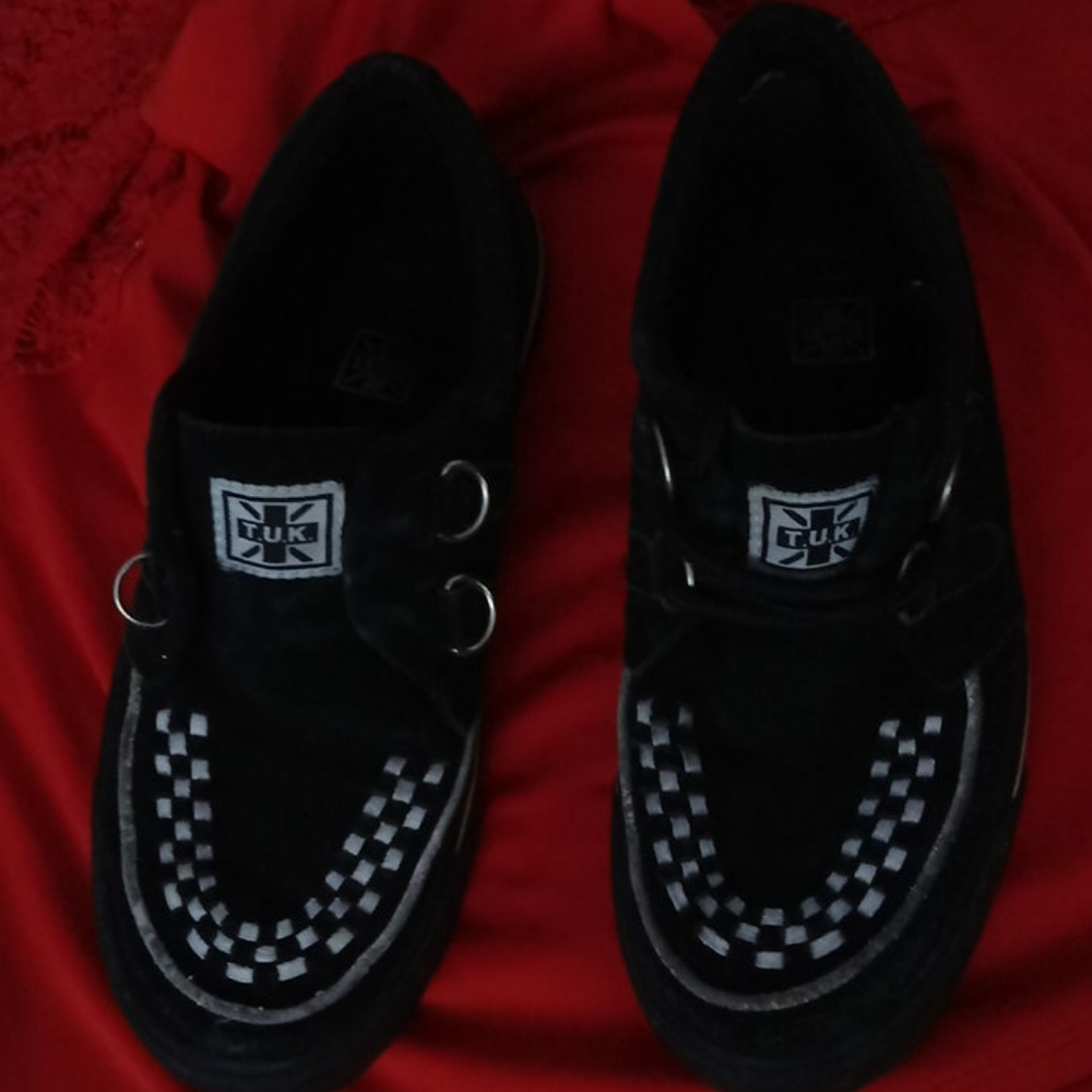 Tuk Sneakers
